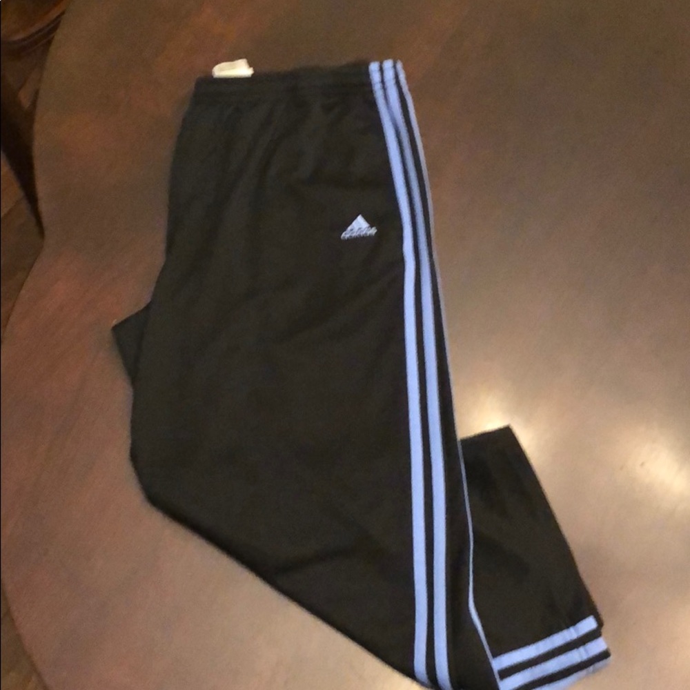 Adiidas cropped track pants